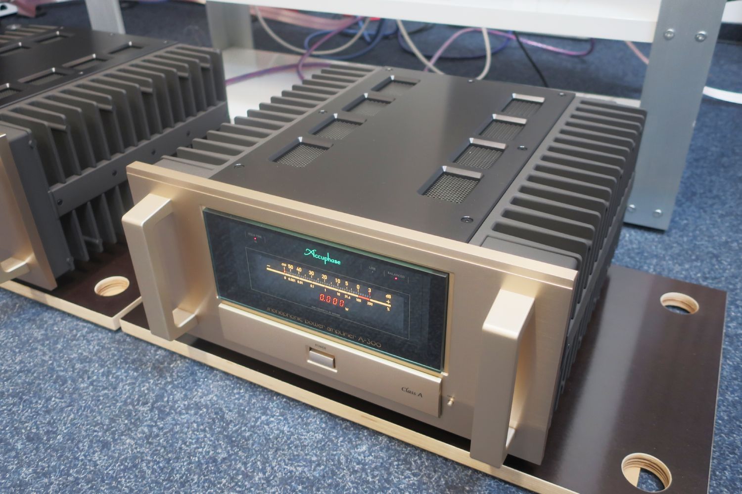 2025-02-28-TST-Accuphase-A-300-3